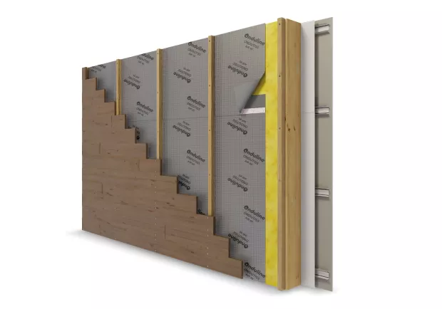Eine Hauswand mit ONDUTISS AIR 95 Dampfsperre im Inneren.