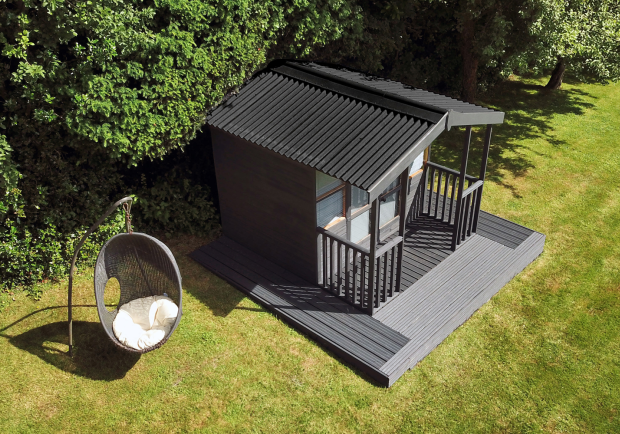 Gartenhaus mit Onduline Standard Wellplatte schwarz 